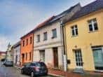 Dr. Lehner Immobilien NB - Schnäppchen-Ausbauhaus mitten in gepflegter Altstadt - Gepflegte Nachbarschaft